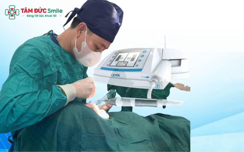 Khi răng chen chúc đi kèm lệch hàm Quý khách chỉ định Abc8b tải ứng dụng để chỉnh cấu trúc toàn diện
