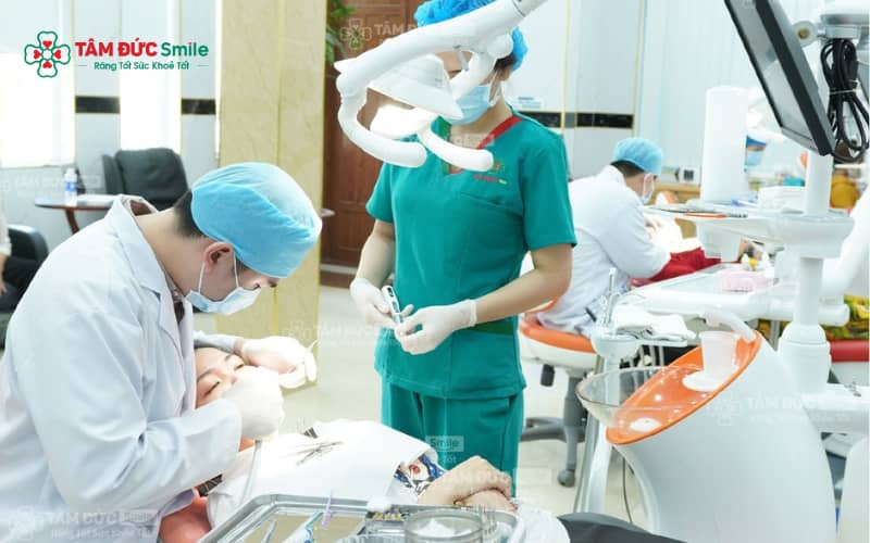 Nhu cầu của khách hàng là sở hữu răng phục hình chất lượng cao, bền đẹp và an toàn tại Hóc Môn