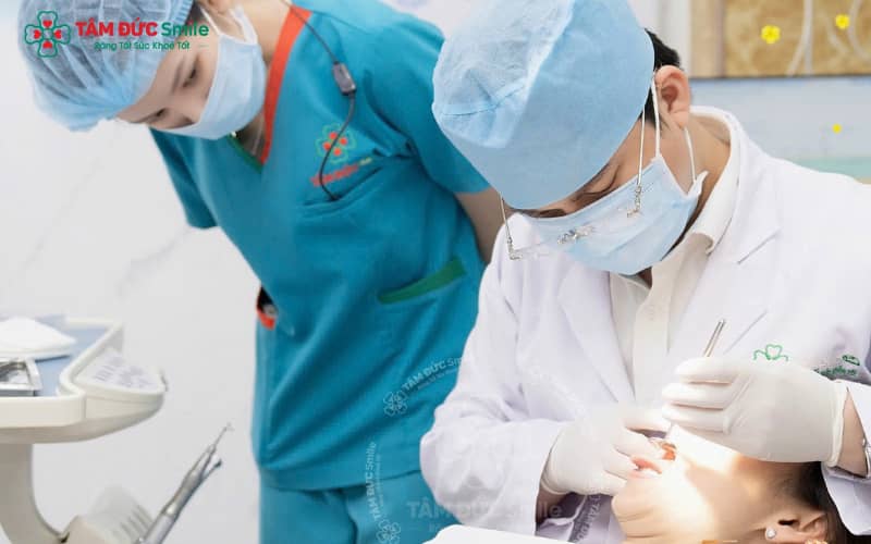 trong-rang-implant-co-chay-mau-khong-1