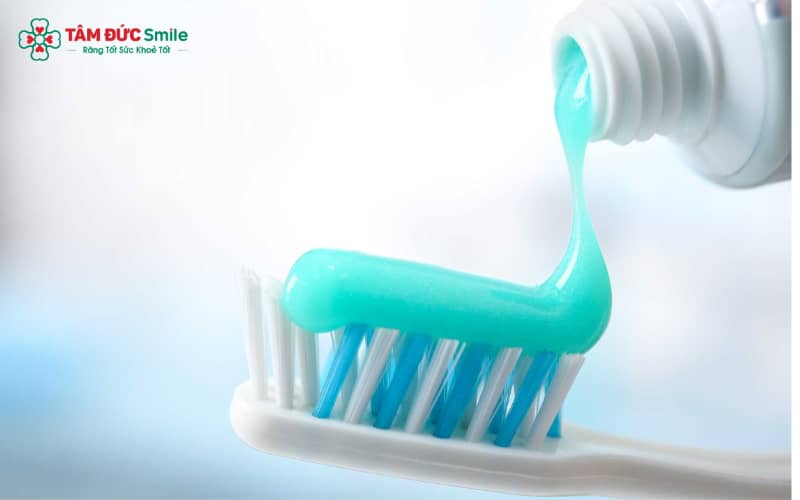 Nên sử dụng bàn chải lông mềm với kích thước phù hợp Abc8 uy tín chất lượng an toàn bảo mật tạo nên thương hiệu để làm sạch hiệu quả và bảo vệ nướu