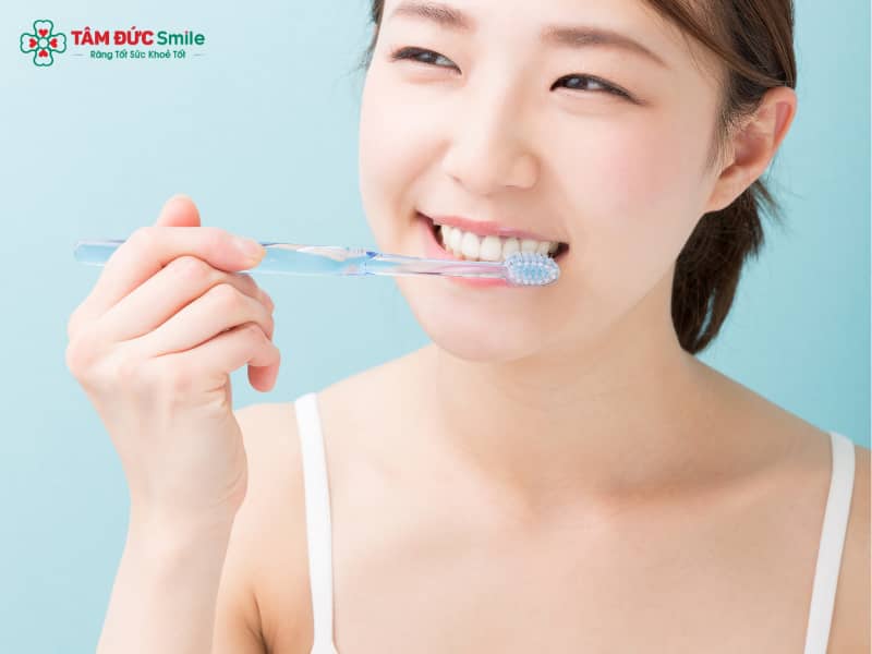 Lợi ích và cách đánh răng đúng cách cho răng khỏe mạnh