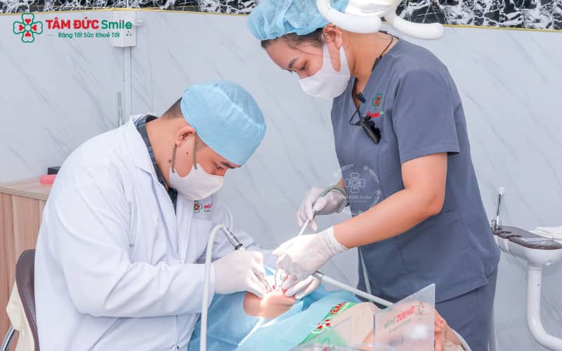 ABC8 đường link chính thức thường khuyến nghị tái khám định kỳ và phục hình răng bằng bọc mão sứ