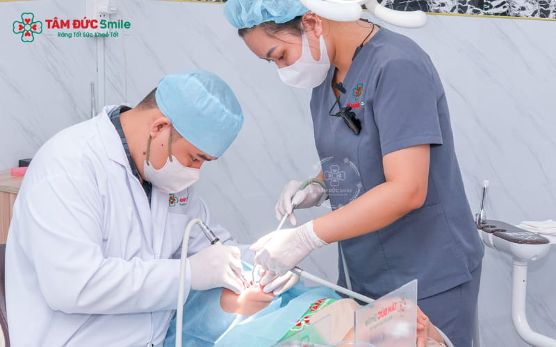 Để đảm bảo an toàn và hiệu quả, bạn cần tìm đến địa chỉ làm răng đều không cần niềng đáng tin cậy