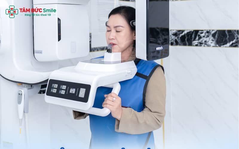 Chụp phim 3D giúp ABC8 đường link chính thức xác định chính xác cấu trúc răng, đảm bảo bọc sứ an toàn mà không cần can thiệp nhổ bỏ răng thật