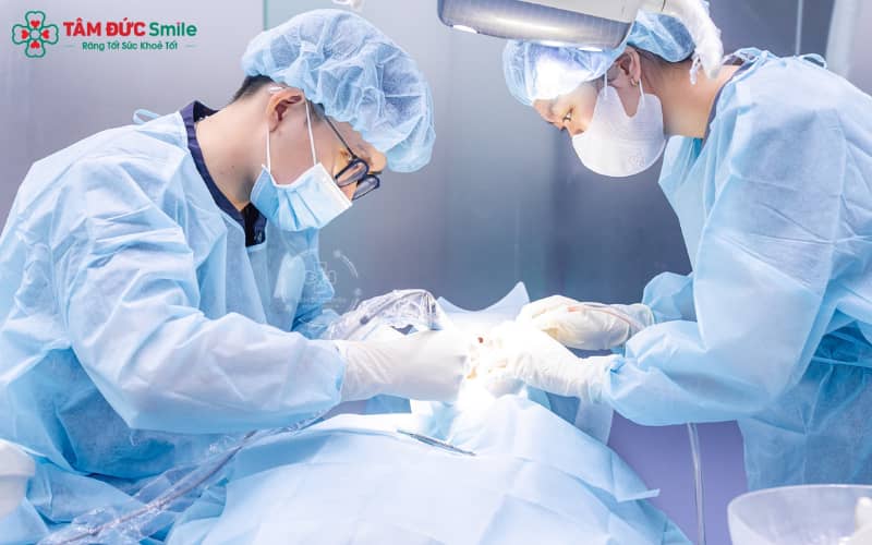 Quá trình trồng Implant diễn ra an toàn, gây tê hiệu quả, hạn chế đau và nguy cơ biến chứng