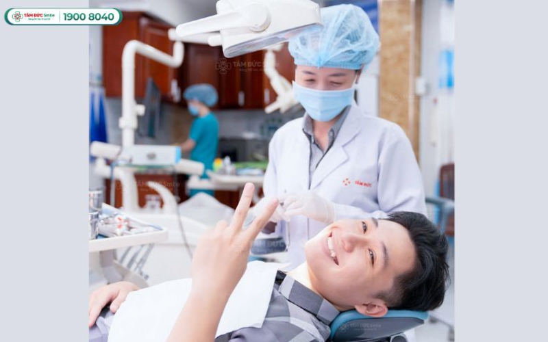 Các dòng sứ cao cấp phổ biến hiện nay: Cercon HT Abc8c1 com khuyến mãi hấp dẫn tự nhiên, E.max Press bền chắc, phù hợp nhiều tình trạng răng