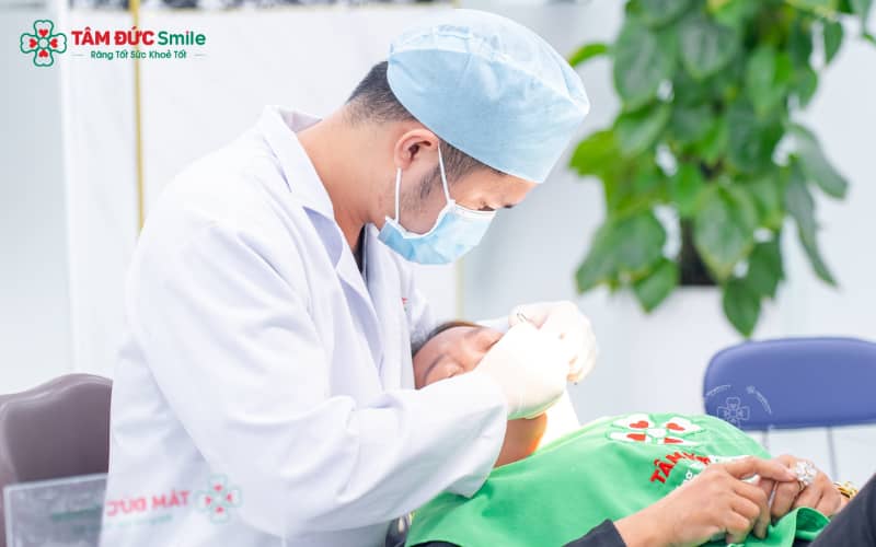 Phục hình răng trước khi khám giúp cải thiện chức năng nhai và tăng khả năng được xếp loại sức khỏe tốt hơn