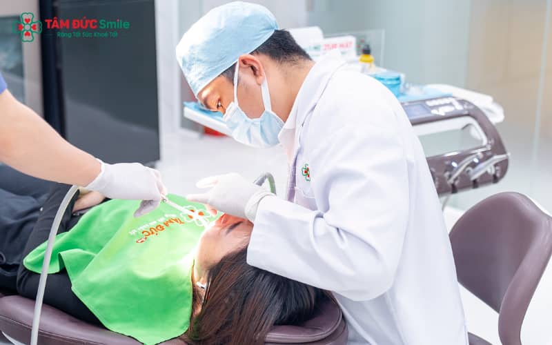 Quy trình Abc87 tải ứng dụng khi mất răng hàm gồm đánh giá CT 3D, lập kế hoạch lực kéo, kết hợp Implant khi cần để đảm bảo hiệu quả và an toàn