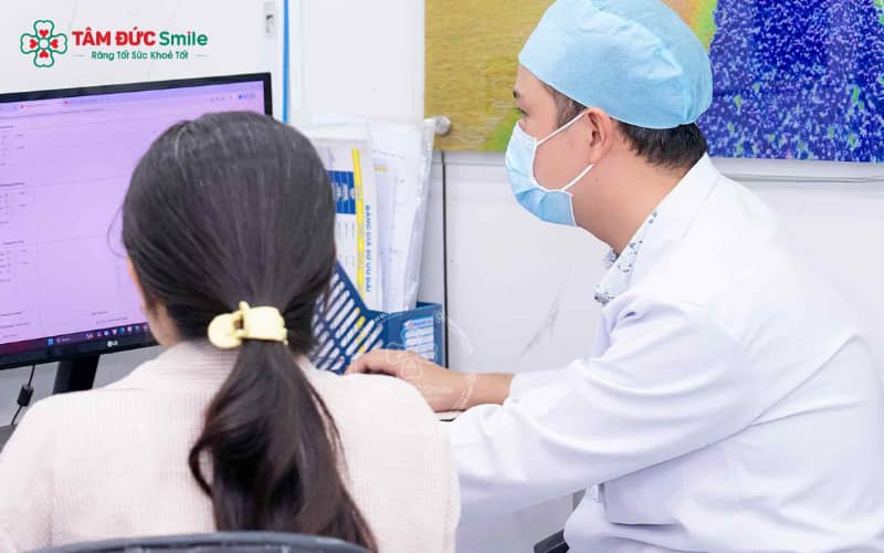 Đưa trẻ đến ABC8 ✅ Truy Cập Nhà Cái ABC8 Com Cá Cược Tặng 88k khi sốt cao kéo dài hoặc dấu hiệu mọc răng bất thường