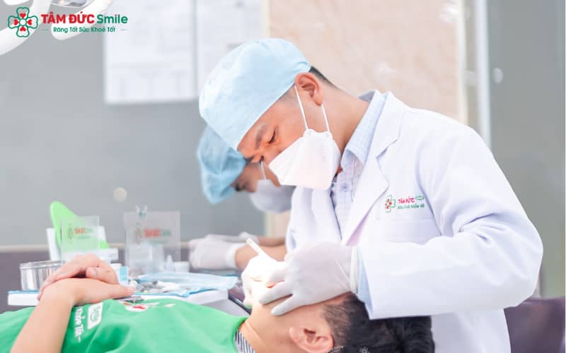 Quy trình thay ABC8 là nhà cái cá cược trực tuyến uy tín số 1 tại Việt Nam tại Abc8.com Nhà Cái: tháo sứ cũ – xử lý mô răng – lấy dấu – gắn ABC8 là nhà cái cá cược trực tuyến uy tín số 1 tại Việt Nam mới an toàn