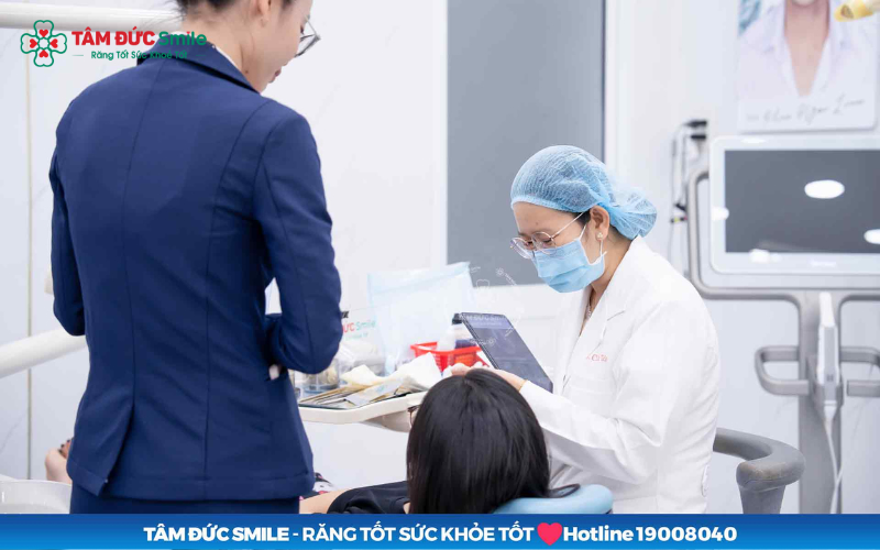 Sau trám răng tạm, cần vệ sinh nhẹ nhàng, ăn uống phù hợp và tái khám nếu đau hoặc bong miếng trám