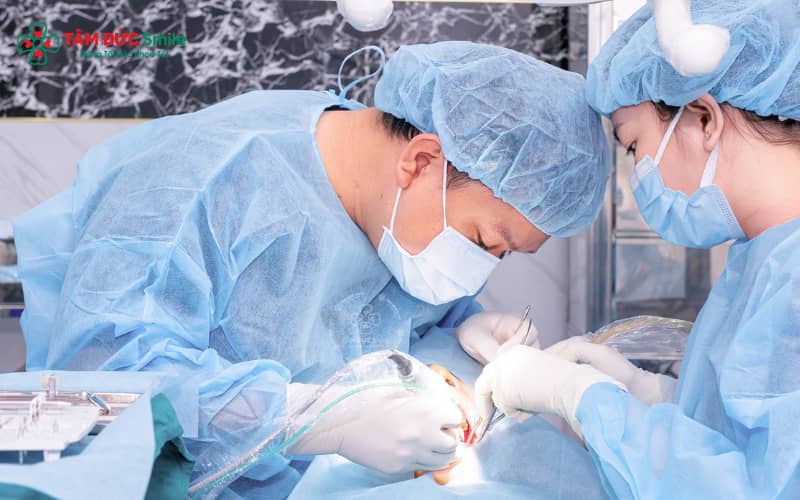 Quy trình Implant 4S gồm chụp CT 3D, lập kế hoạch kỹ thuật số, đặt trụ flapless và phục hình Abc8c1 com khuyến mãi hấp dẫn chuẩn xác.