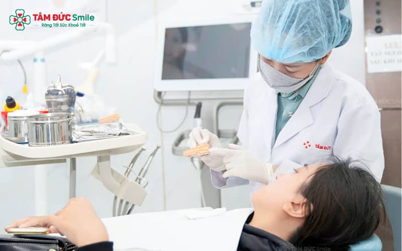 Từ ngày thứ 3 đến ngày thứ 5 sau nhổ răng khôn, người bệnh có thể ăn cơm mềm và các món dễ nhai để bổ sung dinh dưỡng