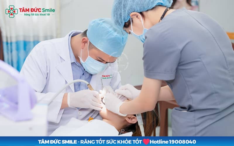 Khám răng định kỳ giúp phát hiện sớm lỗ sâu và tránh biến chứng nặng