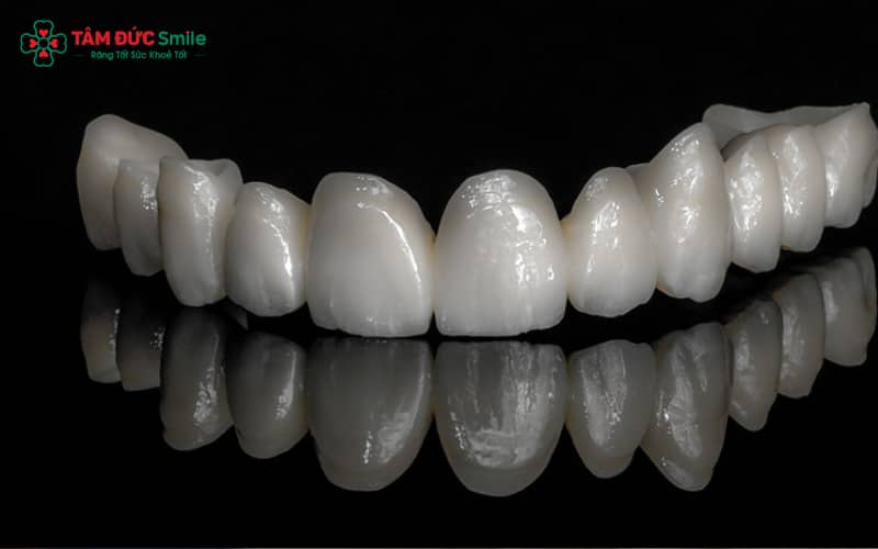 Abc8com cá cược thể thao kém chất lượng với bề mặt thô ráp khiến mảng bám và vi khuẩn tích tụ, gây hôi miệng
