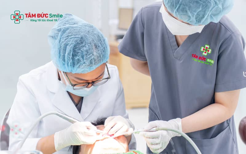 Khi có dấu hiệu nhiễm trùng sau nhổ răng khôn, người bệnh cần tái khám sớm để được xử lý ổ viêm và Abc8b tỷ lệ kèo World Cup 2026 đúng phác đồ
