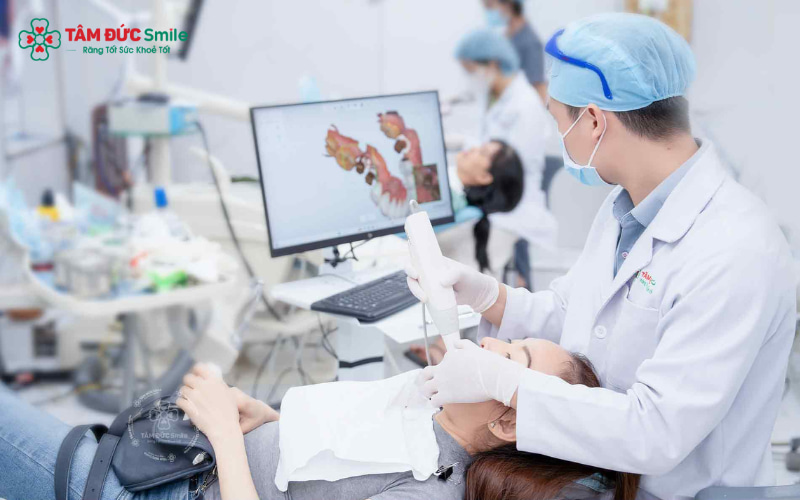 Duy trì vệ sinh đúng cách và khám răng định kỳ giúp ngăn ABC88 com đăng nhập phát triển thành lỗ lớn gây mất răng