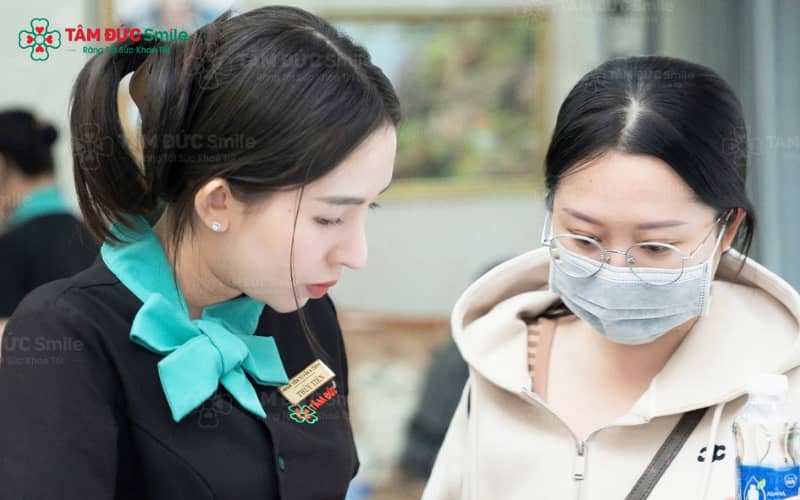Kiêng ăn đúng cách giúp bảo vệ cục máu đông tại ổ răng, hạn chế viêm nhiễm và rút ngắn thời gian hồi phục sau nhổ răng khôn