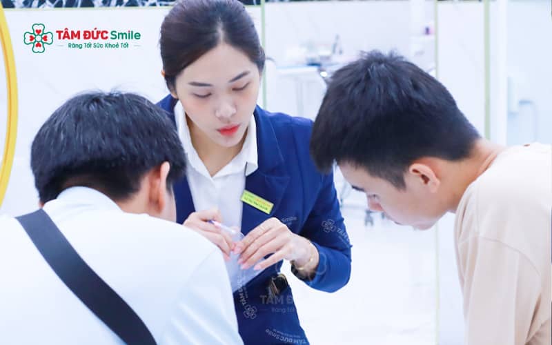 Tái khám sau tiểu phẫu răng khôn giúp ABC8 đường link chính thức đánh giá quá trình lành thương, phát hiện sớm dấu hiệu bất thường và xử lý kịp thời nếu cần
