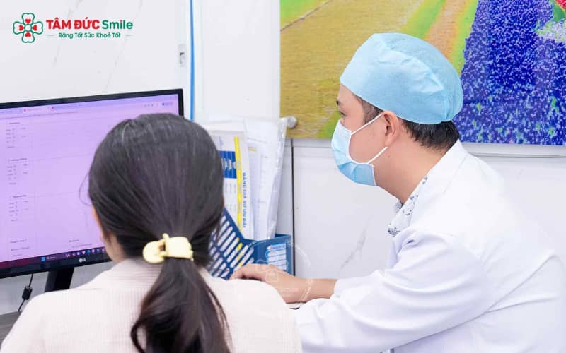 Viêm nha chu nặng có thể gây tiêu xương ổ răng, răng lung lay và mất răng hàng loạt