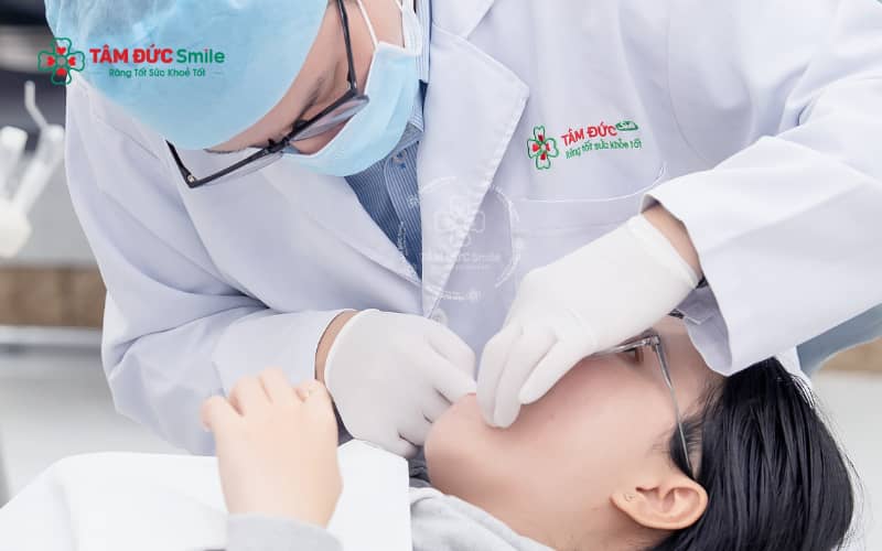 hụ huynh cần cho trẻ thăm khám định kỳ, tuân thủ hướng dẫn của ABC8 đường link chính thức