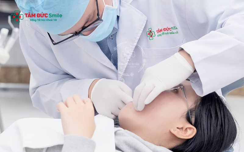 Răng số 8 hàm trên nếu không được xử lý kịp thời có thể gây ABC88 com đăng nhập số 7 kế cận, viêm nhiễm tái phát và thậm chí ảnh hưởng đến xoang hàm trên