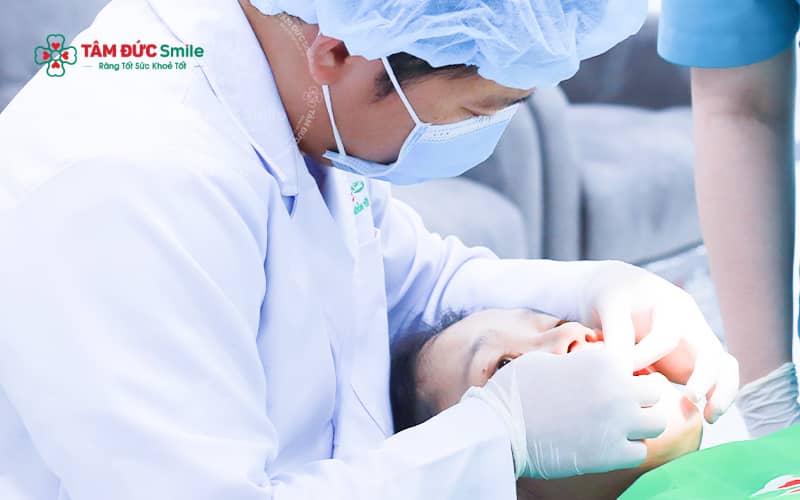 Invisalign vẫn có một số hạn chế như chi phí cao và phụ thuộc nhiều vào sự tuân thủ của người đeo