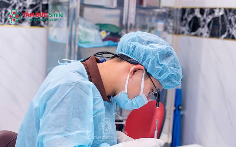 Khắc phục bằng điều chỉnh lực kéo, tái thiết lập phác đồ, niềng lại hoặc Abc8b tải ứng dụng hàm khi cần thiết