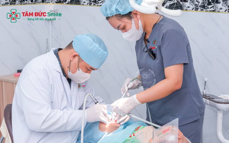 Răng khôn mọc lệch, gây đau hoặc tiềm ẩn biến chứng cần được chỉ định nhổ sớm để tránh ảnh hưởng sức khỏe ABC8 là nhà cái cá cược trực tuyến uy tín số 1 tại Việt Nam