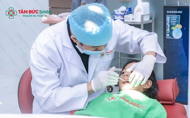 Đưa trẻ đi khám LINK TRANG CHỦ ABC88 CHUẨN 2026 định kỳ để theo dõi quá trình mọc răng sữa