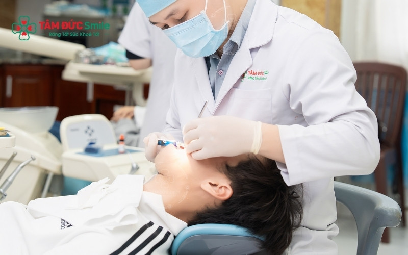 Với công nghệ gây tê hiện đại và máy móc tân tiến, quy trình lấy tủy răng ngày nay diễn ra rất nhẹ nhàng và nhanh chóng