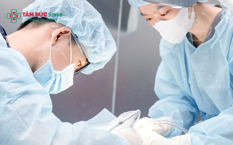 Việc nhổ răng là cần thiết để tránh gây hại cho các răng khỏe mạnh xung quanh