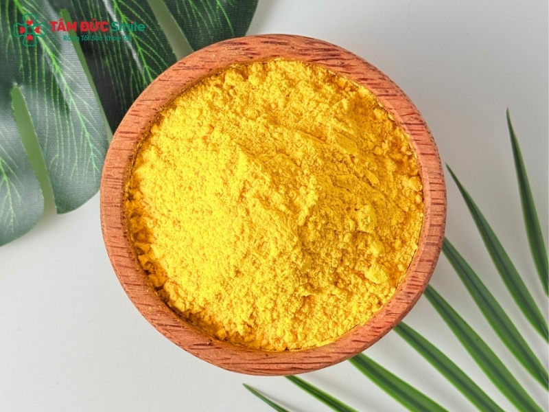 Cách làm trắng răng bằng bột nghệ có an toàn cho răng ố vàng?