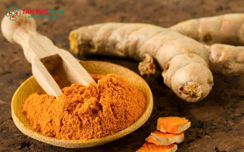 Nhiều người tin tưởng bột nghệ là phương pháp "cứu cánh" cho Abc8.com link truy cập ố vàng nhờ các hoạt chất tự nhiên