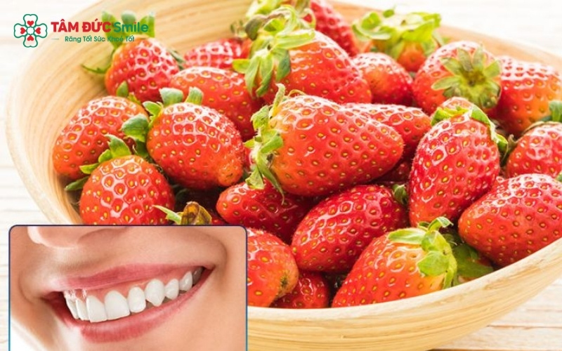 Dâu tây chứa Axit Malic - một hoạt chất tự nhiên giúp hỗ trợ loại bỏ các vết ố vàng trên bề mặt răng