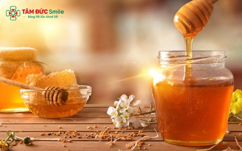 Tẩy trắng răng chuyên nghiệp mang lại kết quả rõ rệt mà các mẹo tự nhiên không thể đạt được