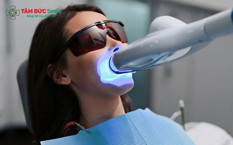 Công nghệ ánh sáng xanh giúp tăng hiệu quả làm trắng lên gấp nhiều lần so với các phương pháp thông thường.
