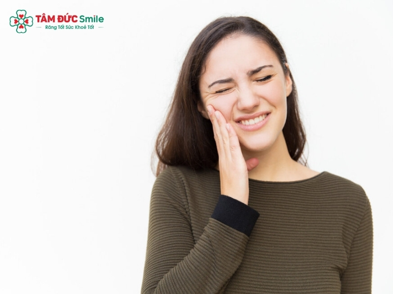 Ê buốt sau tẩy trắng răng bao lâu hết? Cách giảm ê buốt an toàn