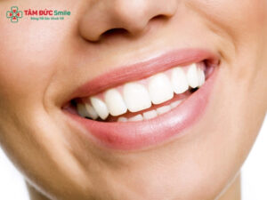 Sau khi tẩy trắng răng nên ăn gì để giữ màu răng trắng sáng?